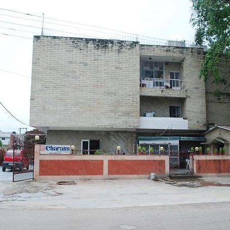 Charans Guest House Lucknow Exteriör bild
